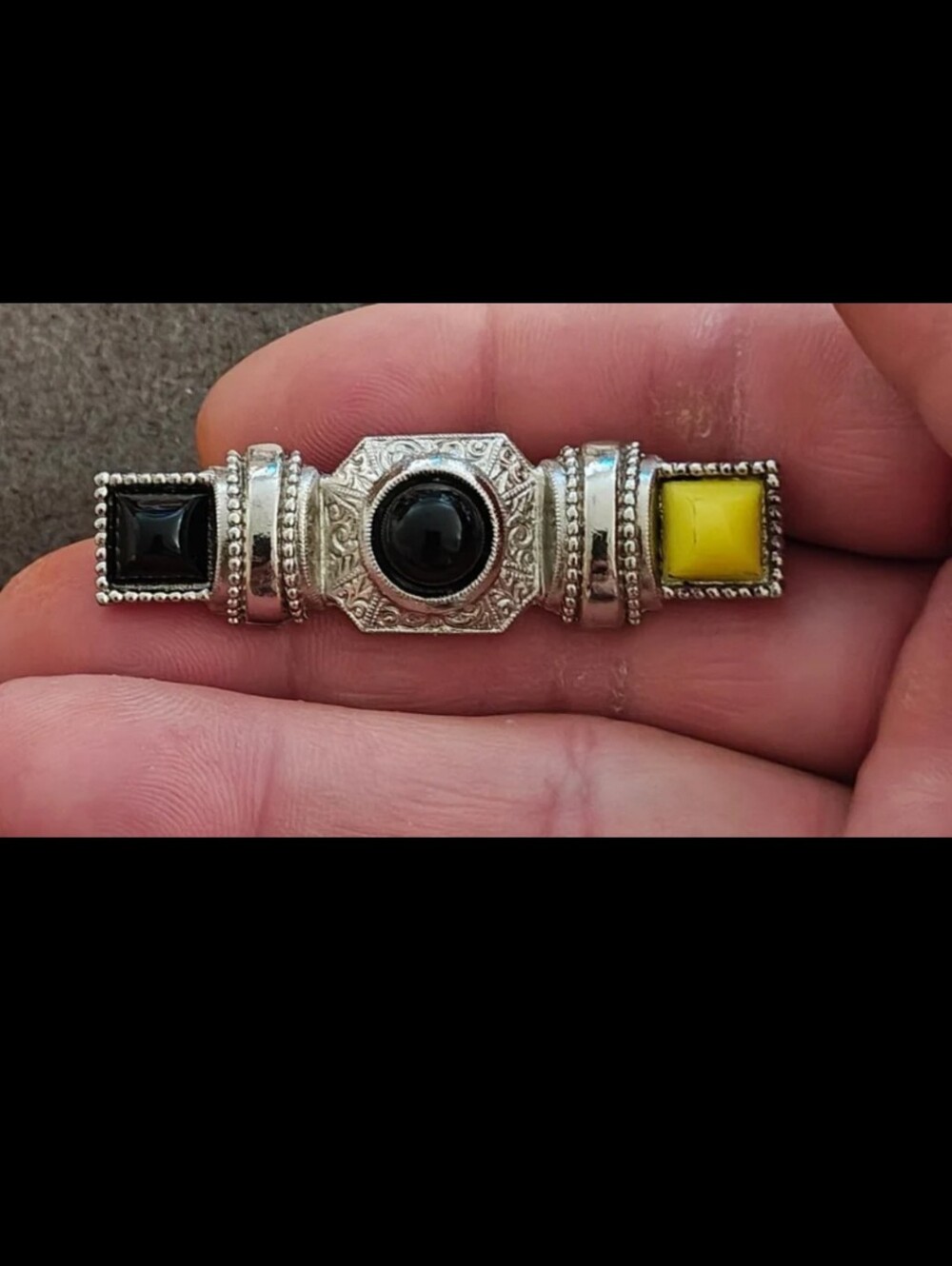 1980s 1928 Brand Silver Tone Black & Yellow Lucite Cabochon Bar Pin Brooch
